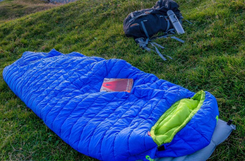 Sleeping bags 1167x767px